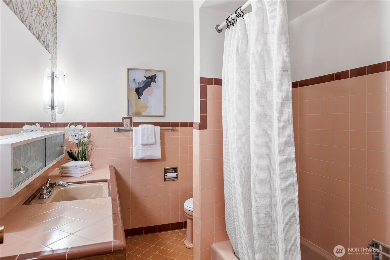 1420 Olympic Avenue Edmonds, WA 98020 - Photo 27 of 40 a bathroom with a sink toilet and shower