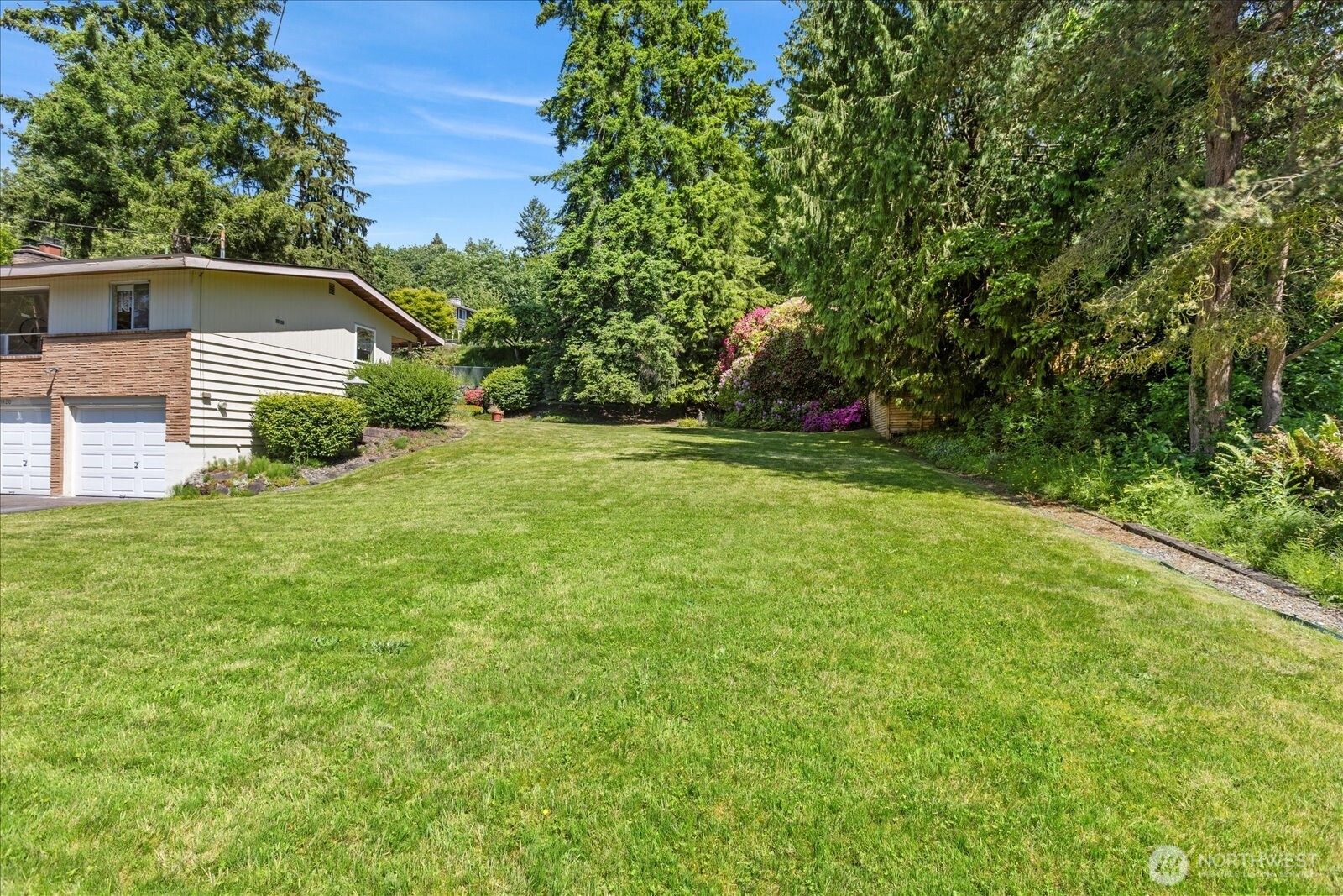1420 Olympic Avenue Edmonds, WA 98020 - Photo 39 of 40 a view of a backyard of the house