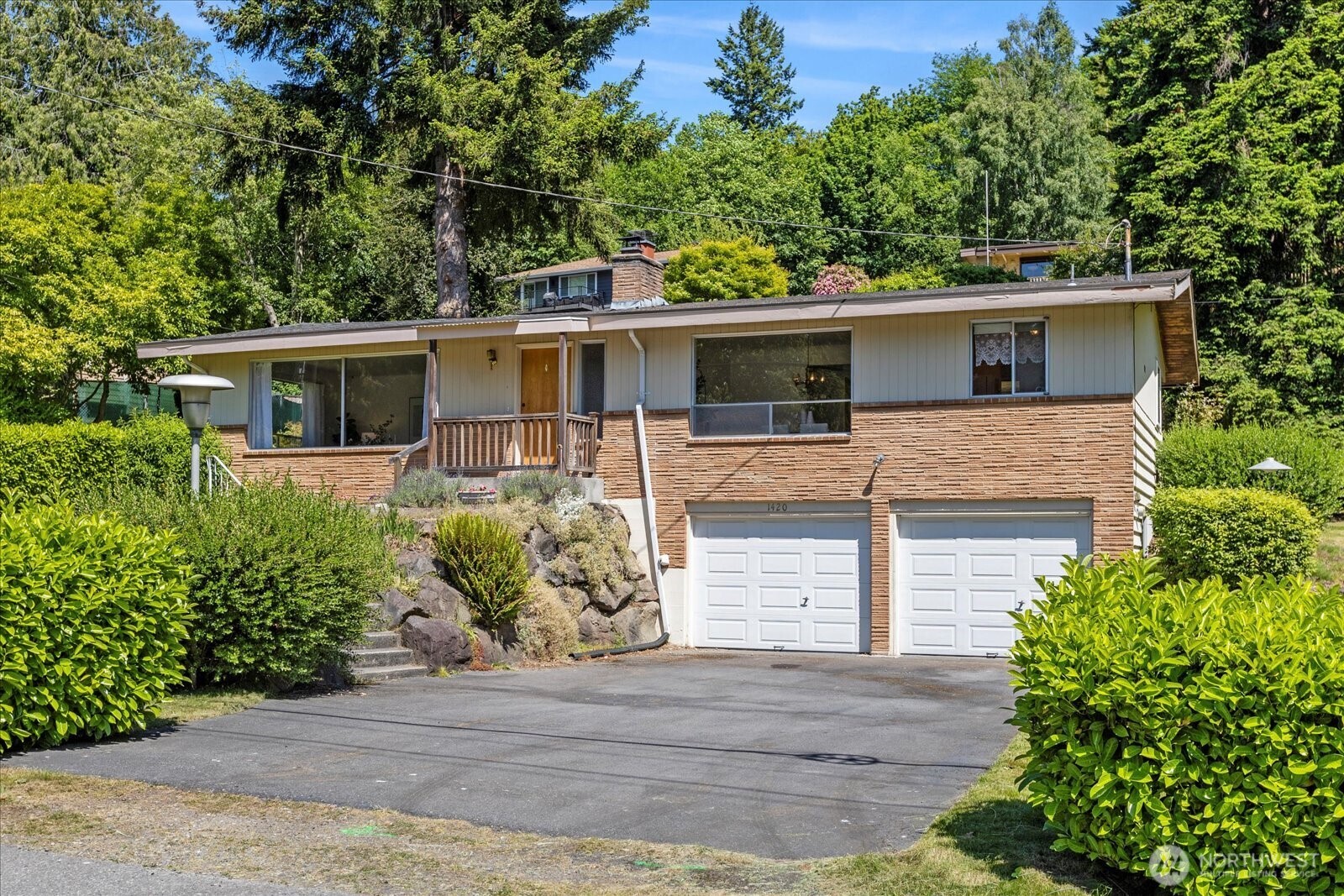 1420 Olympic Avenue Edmonds, WA 98020 - Photo 40 of 40 front view of a house with a yard