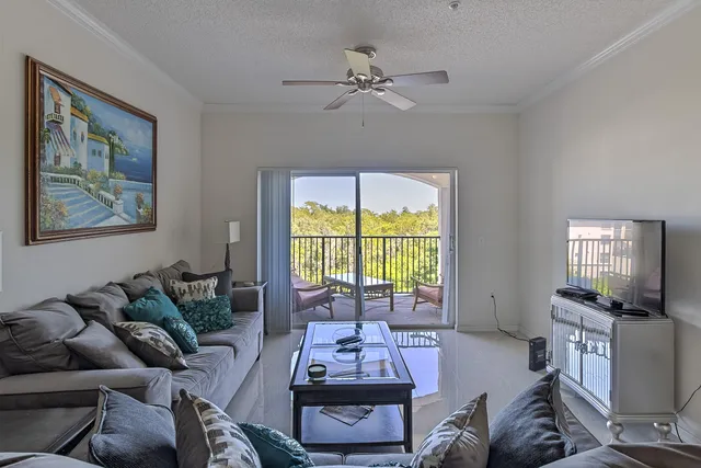 $2,700 | Undisclosed Address, Boynton Beach, FL 33435