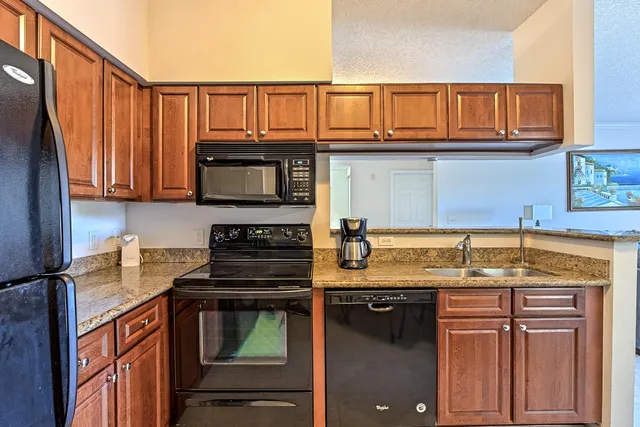 $2,700 | Undisclosed Address, Boynton Beach, FL 33435