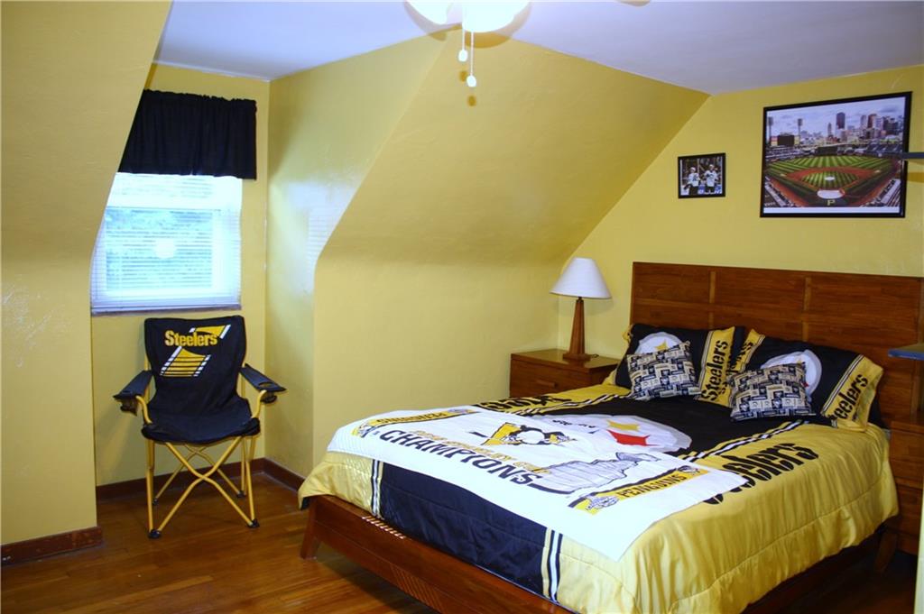 104 Buckhill Road Pittsburgh, PA 15237 - Photo 15 of 21 2nd Bedroom located on 2nd Floor