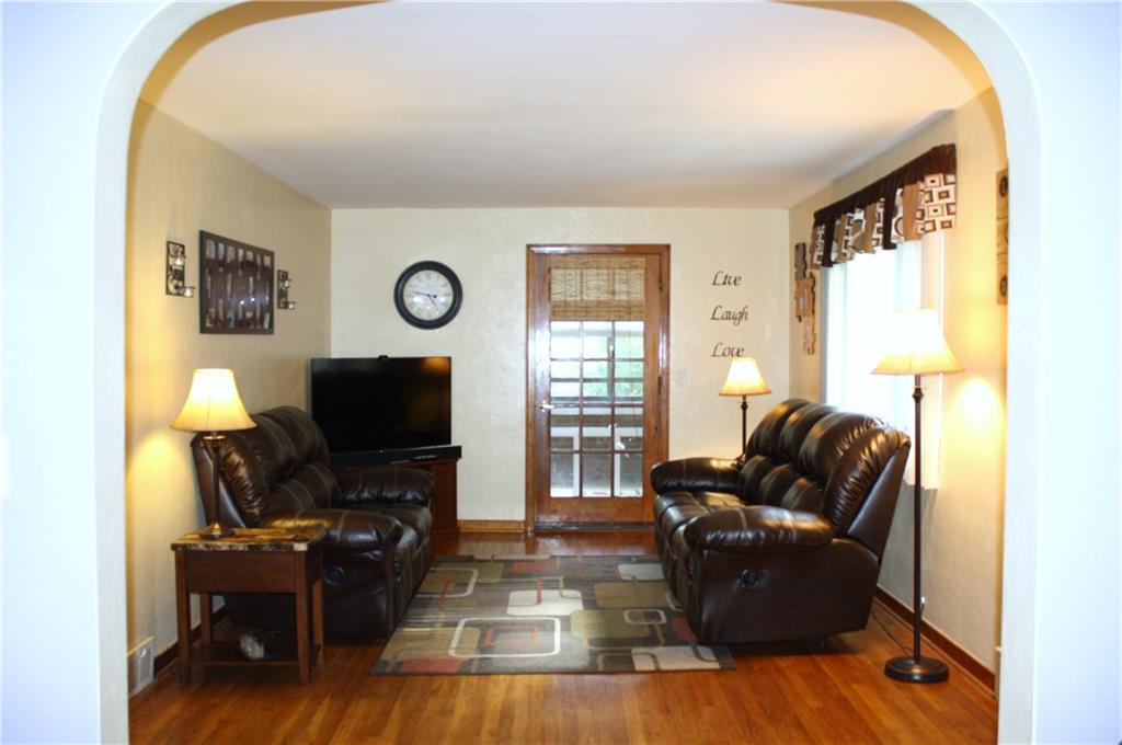 104 Buckhill Road Pittsburgh, PA 15237 - Photo 4 of 21 Gallery Image 4