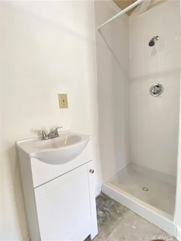 $2,700 | 939 East Colton Avenue, Redlands, CA 92374