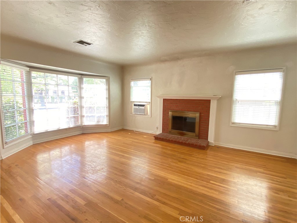 939 East Colton Avenue Redlands, CA 92374 - Photo 8 of 27