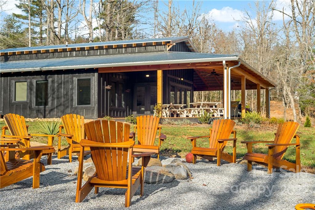 9520 Lake James Road Nebo, NC 28761 - Photo 3 of 44 Gallery Image 3