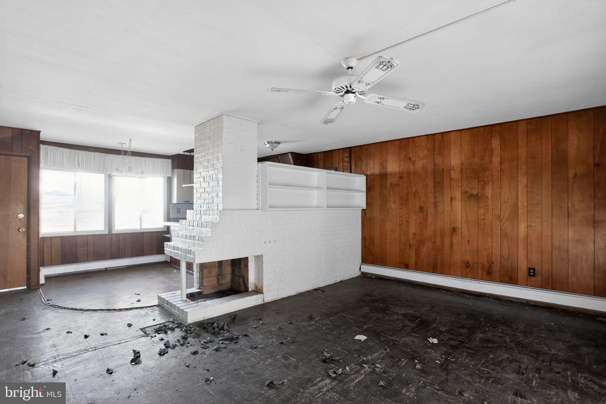 6 Field Lane Levittown, PA 19055 - Photo 5 of 20 a view of entryway with workspace