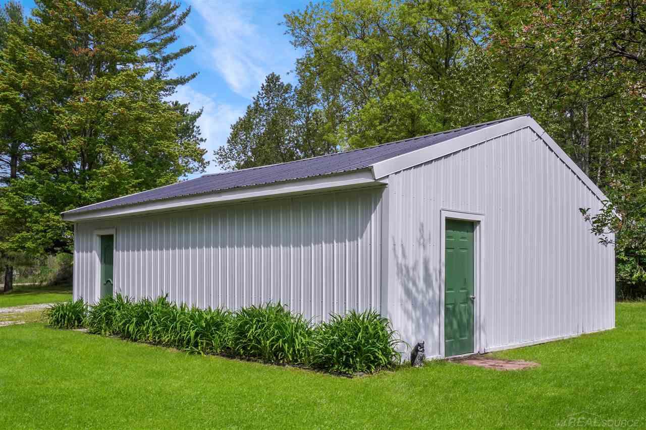 660 Pettit Road Lupton, MI 48635 - Photo 30 of 47 50043439-29.JPG
