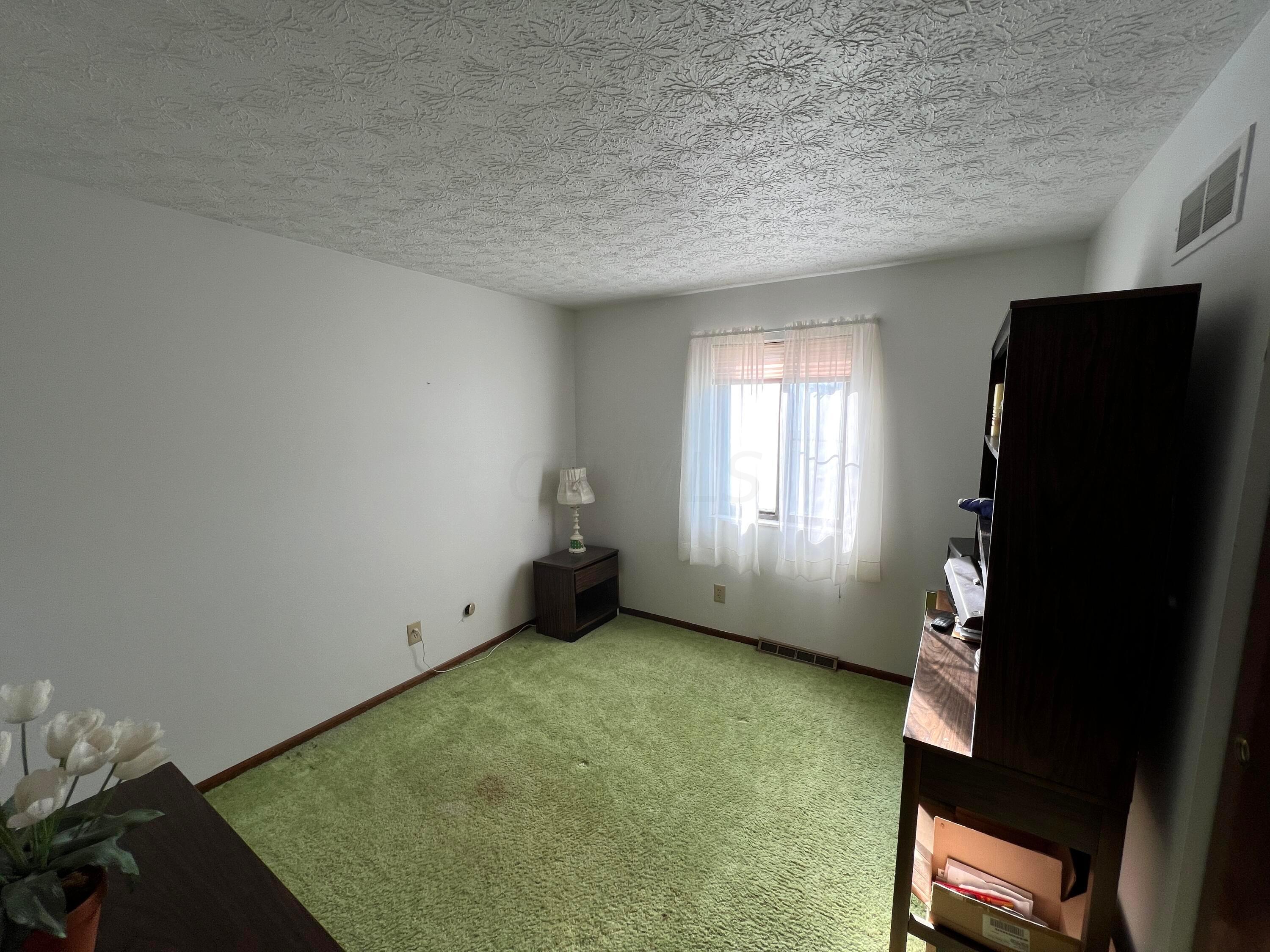 805 Riva Ridge Boulevard Columbus, OH 43230 - Photo 15 of 33 IMG_1846