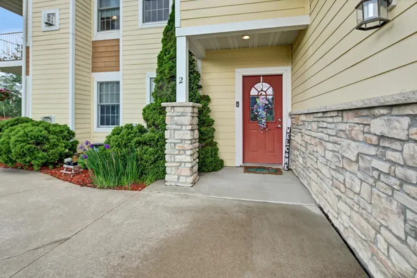 $249,500 | 755 Hickory Way, Unit 2, Lake City, MN 55041