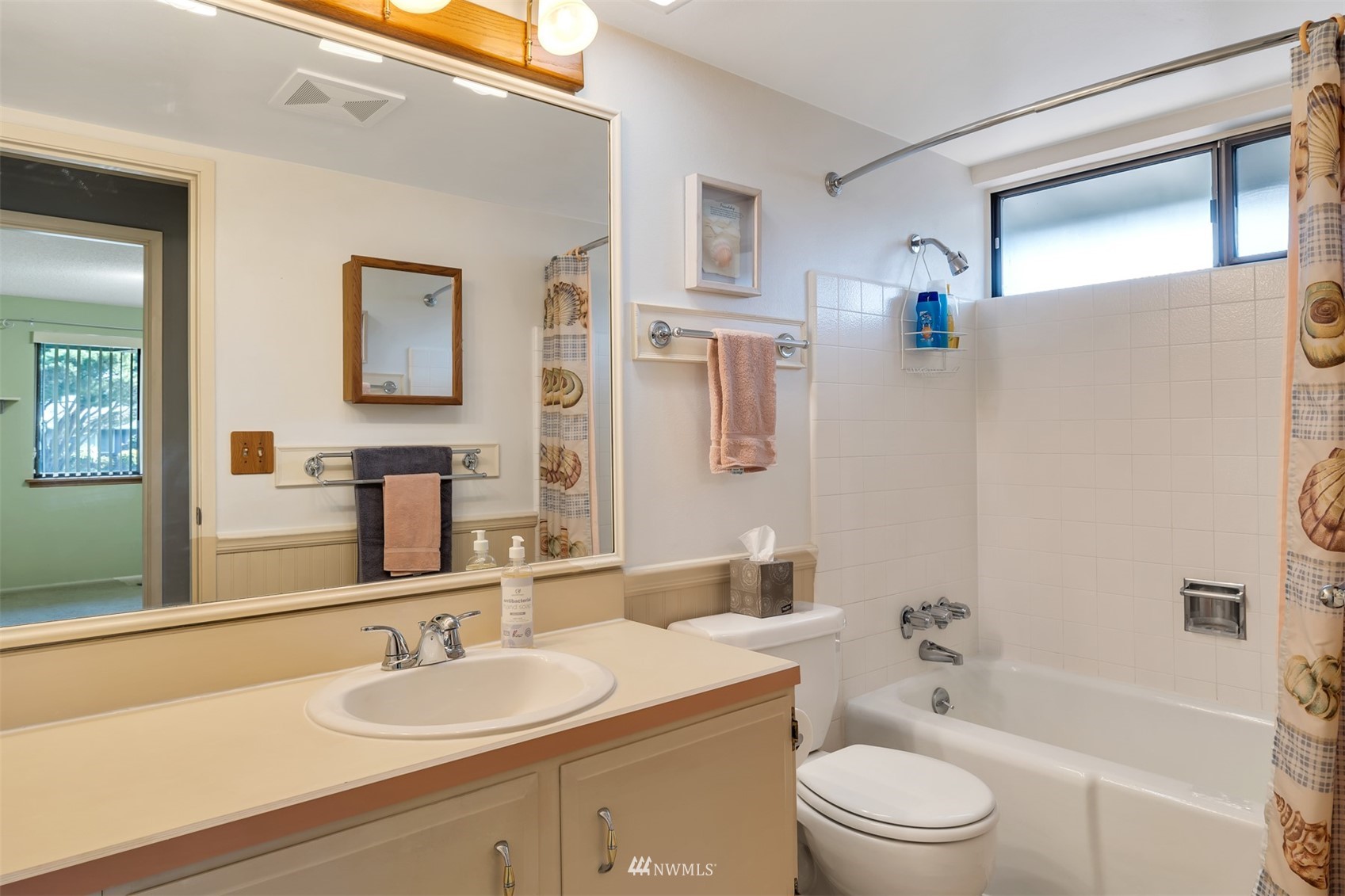 3613 Southwest 328th Street Federal Way, WA 98023 - Photo 13 of 25