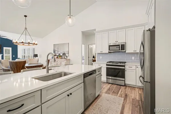 $675,000 | 1074 Bloomfield Drive, Eureka, MO 63025