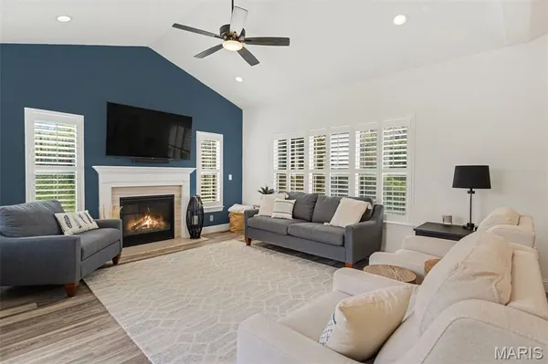 $675,000 | 1074 Bloomfield Drive, Eureka, MO 63025