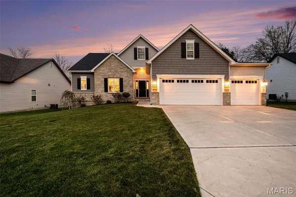 $675,000 | 1074 Bloomfield Drive, Eureka, MO 63025