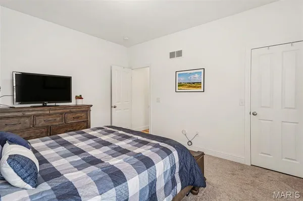 $675,000 | 1074 Bloomfield Drive, Eureka, MO 63025