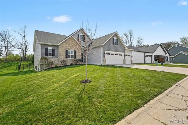 $675,000 | 1074 Bloomfield Drive, Eureka, MO 63025