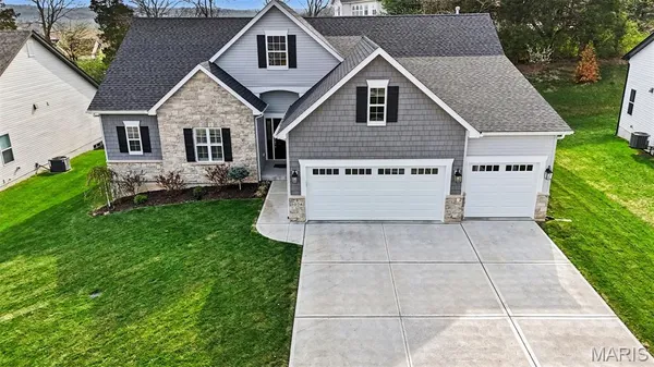 $675,000 | 1074 Bloomfield Drive, Eureka, MO 63025