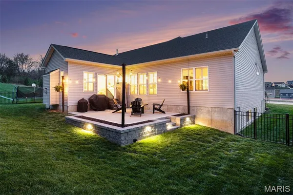 $675,000 | 1074 Bloomfield Drive, Eureka, MO 63025