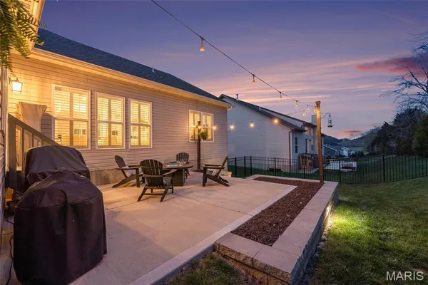 $675,000 | 1074 Bloomfield Drive, Eureka, MO 63025