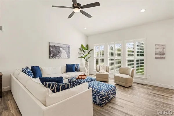 $675,000 | 1074 Bloomfield Drive, Eureka, MO 63025