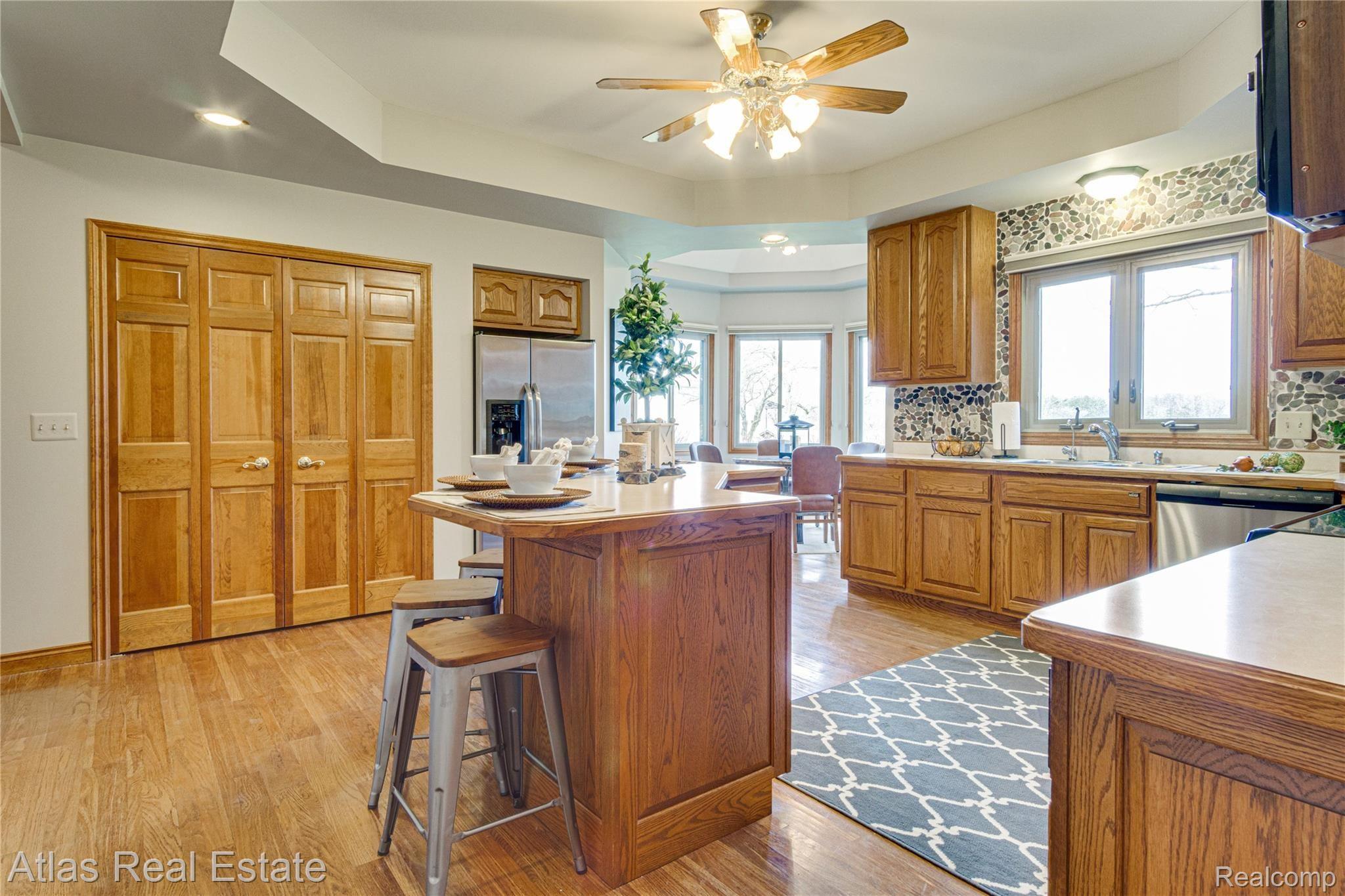 7217 Perry Road Grand Blanc, MI 48439 - Photo 37 of 84 Interiors (12 of 59).jpg