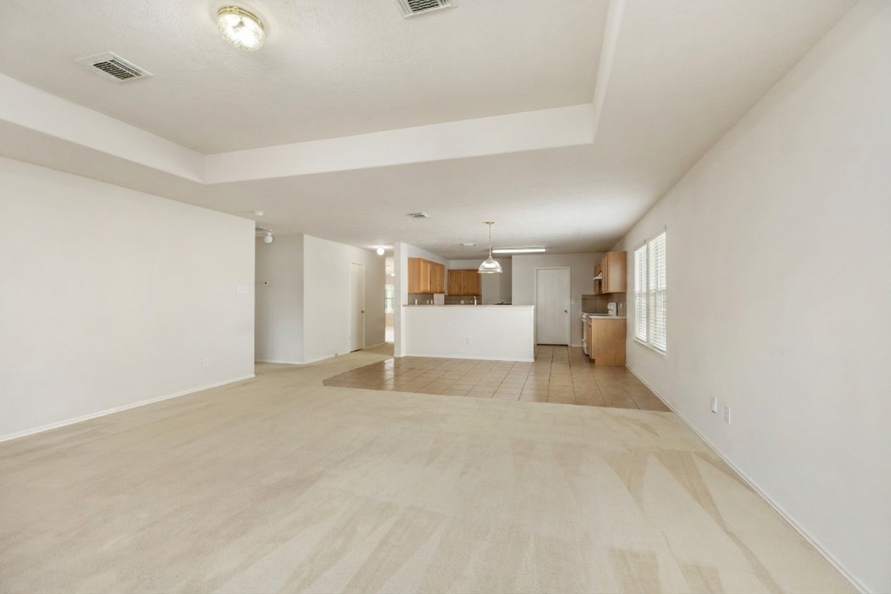 9339 Canady Park Lane Houston, TX 77075 - Photo 13 of 44 View to kitchen from family/living room area.