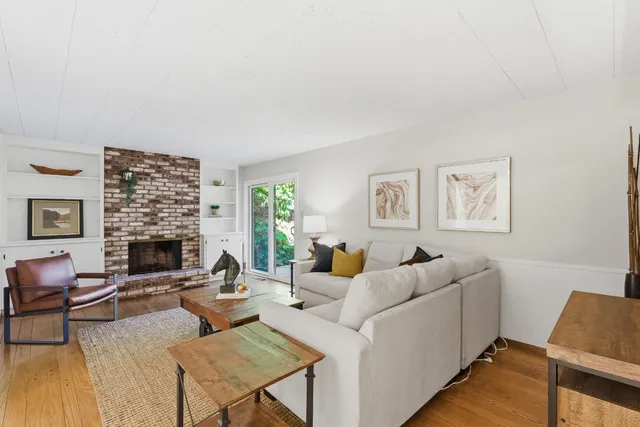 $2,095,000 | 255 East Oakwood Boulevard, Redwood City, CA 94061