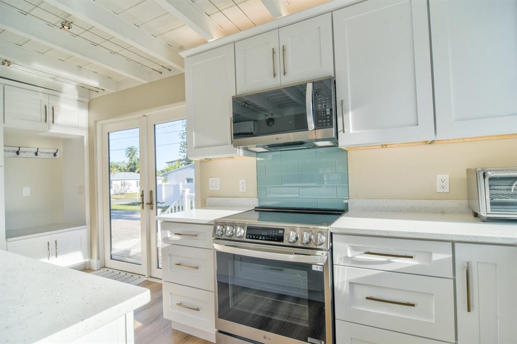 15565 Gulf Boulevard Redington Beach, FL 33708 - Photo 27 of 53