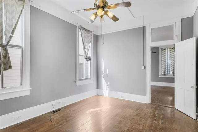 $1,950 | 4909 Carondelet Street, Unit 1/2, New Orleans, LA 70115