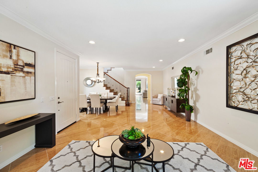 142 Treehouse Irvine, CA 92603 - Photo 3 of 36