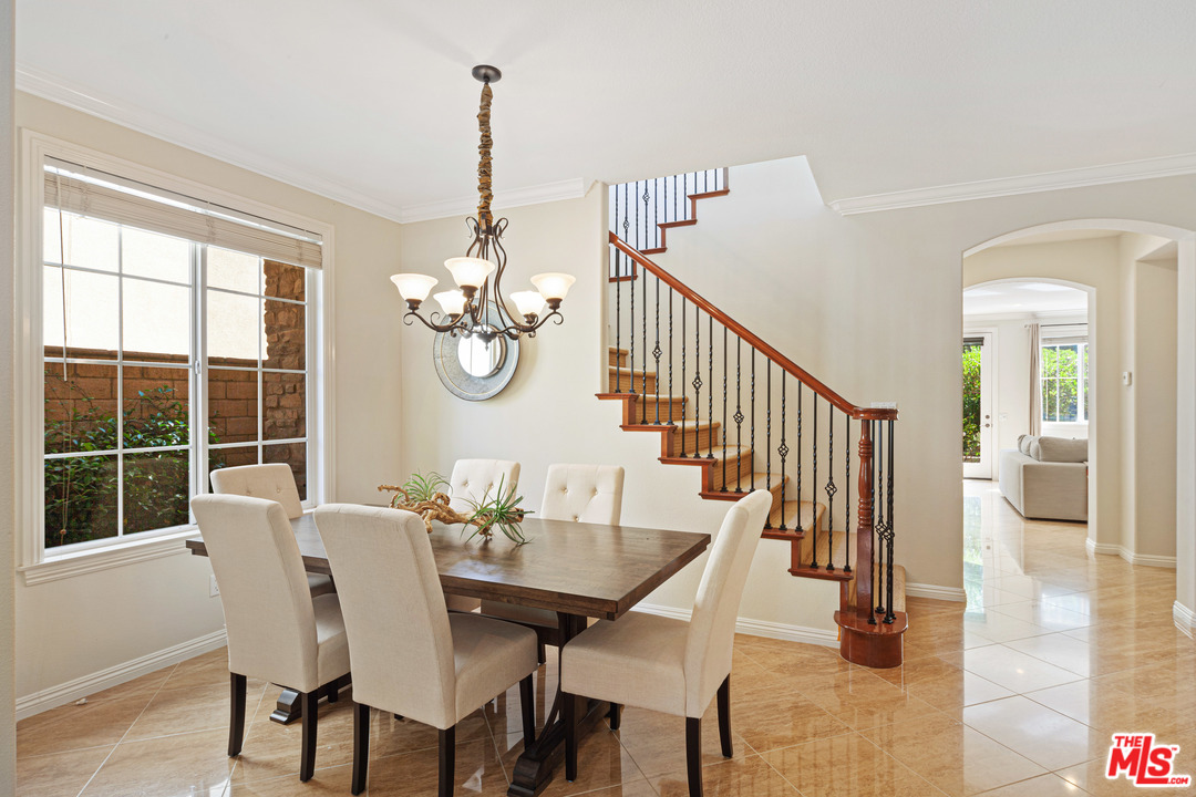 142 Treehouse Irvine, CA 92603 - Photo 4 of 36