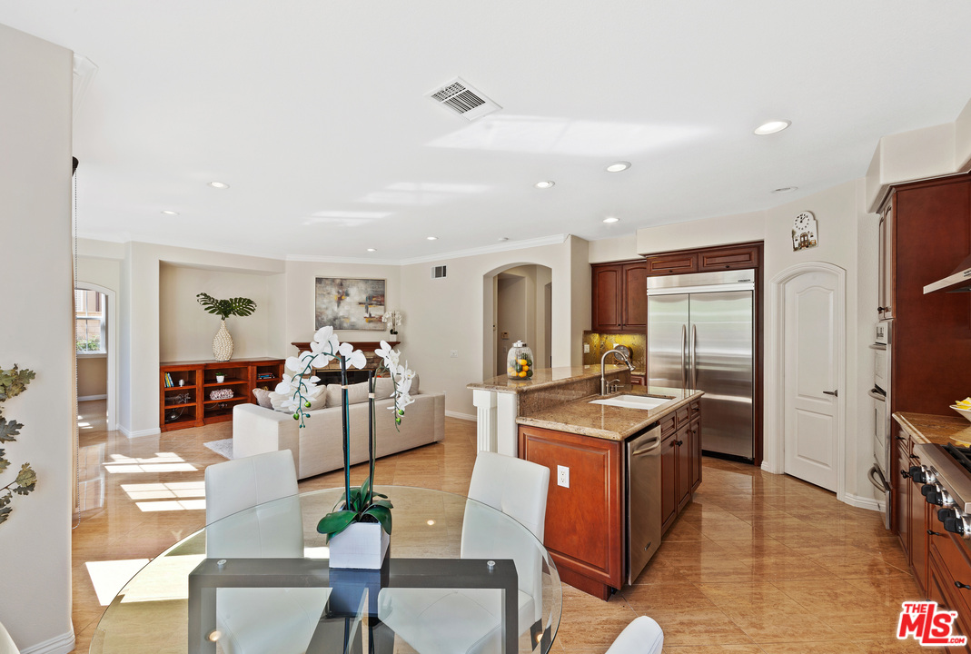 142 Treehouse Irvine, CA 92603 - Photo 10 of 36