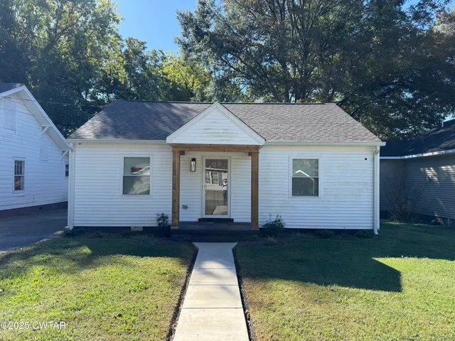 $1,945,000 | 122 Campbell Street, Jackson, TN 38301