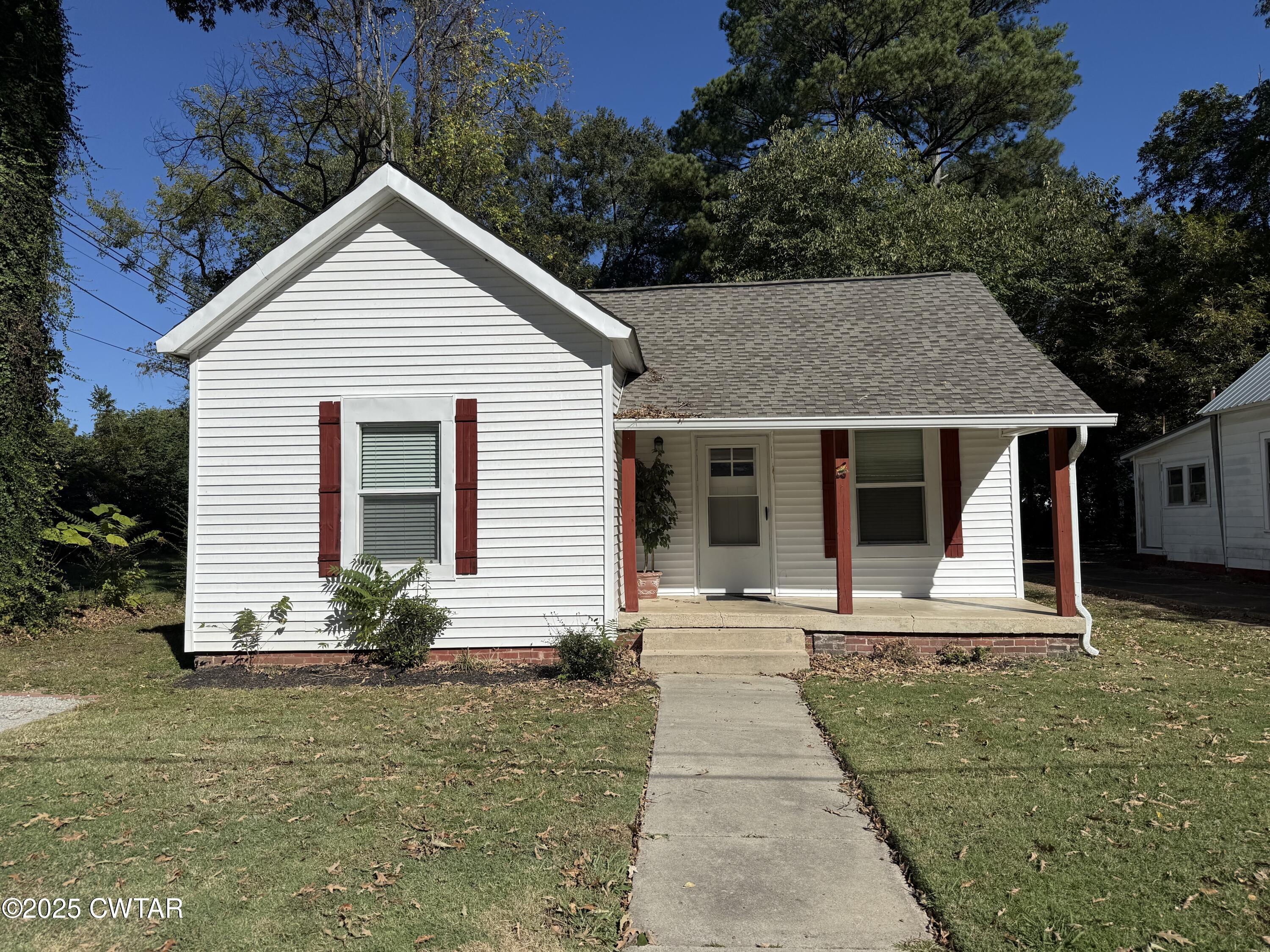 122 Campbell Street Jackson, TN 38301 - Photo 3 of 12 333 Linden