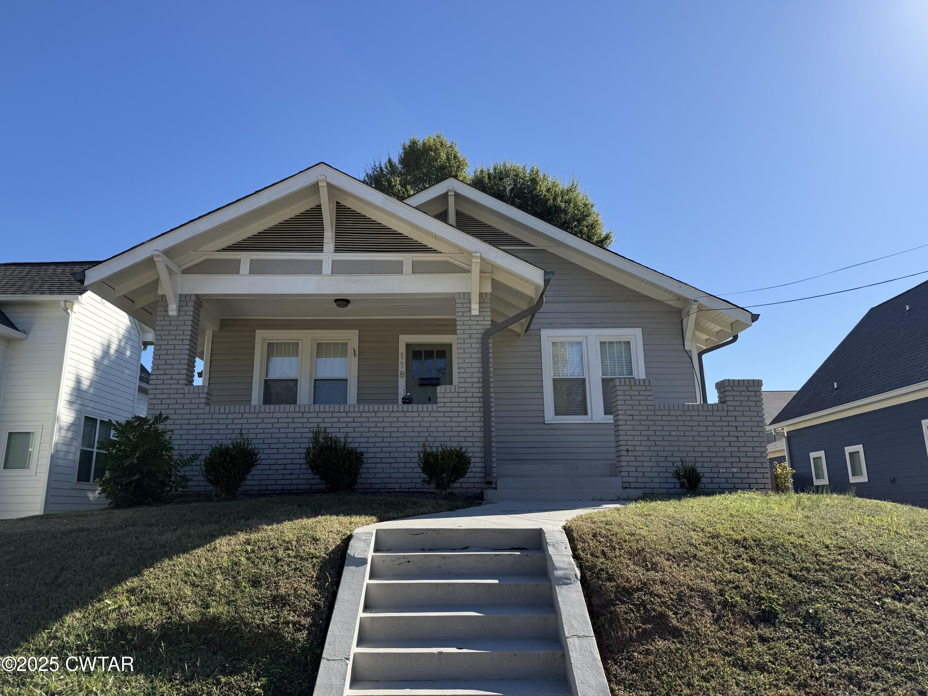 122 Campbell Street Jackson, TN 38301 - Photo 4 of 12 118 Campbell