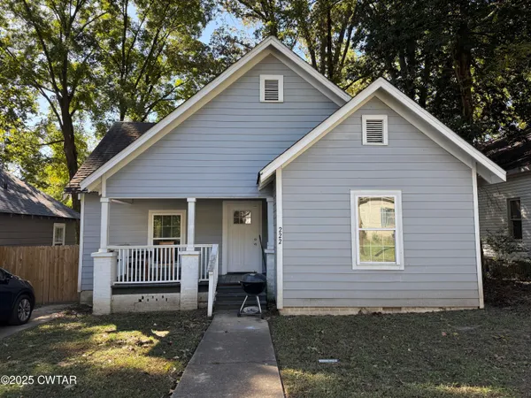$1,945,000 | 122 Campbell Street, Jackson, TN 38301
