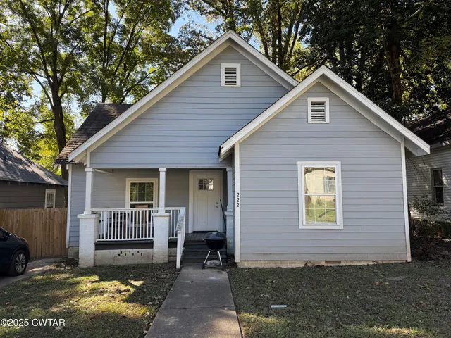 $1,945,000 | 122 Campbell Street, Jackson, TN 38301