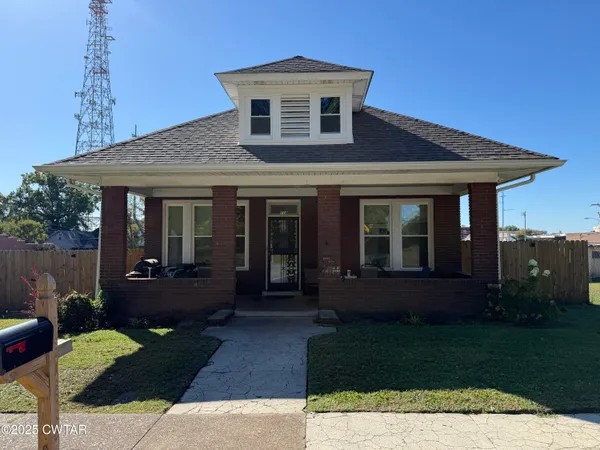 $1,945,000 | 122 Campbell Street, Jackson, TN 38301