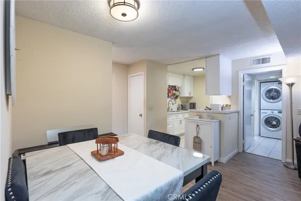 $449,900 | 2507 East 15th Street, Unit 118, Long Beach, CA 90804