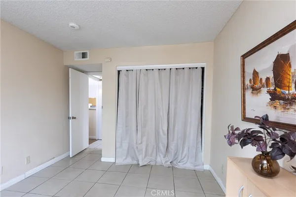 $449,900 | 2507 East 15th Street, Unit 118, Long Beach, CA 90804