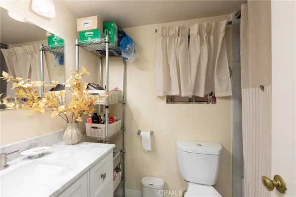 $449,900 | 2507 East 15th Street, Unit 118, Long Beach, CA 90804