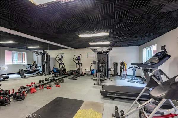 $449,900 | 2507 East 15th Street, Unit 118, Long Beach, CA 90804