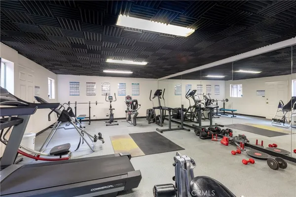 $449,900 | 2507 East 15th Street, Unit 118, Long Beach, CA 90804