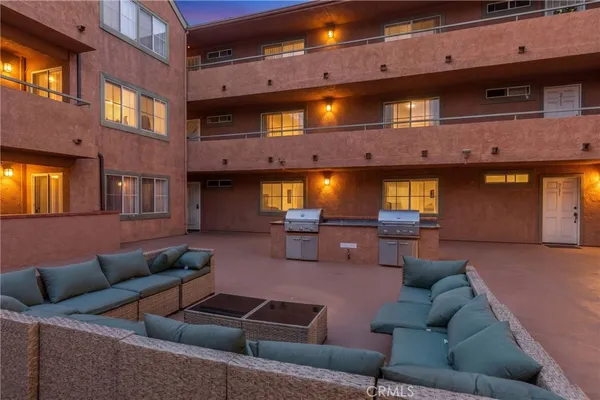 $449,900 | 2507 East 15th Street, Unit 118, Long Beach, CA 90804