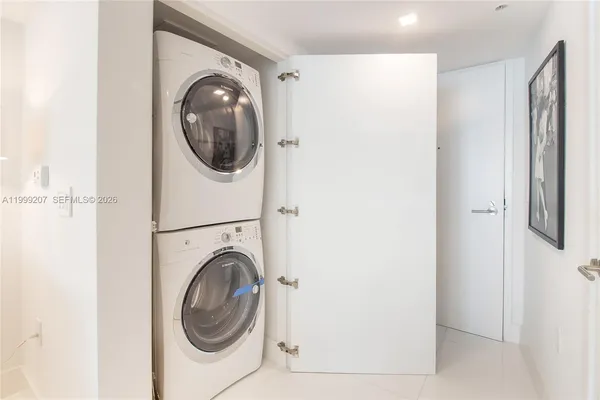 $5,500 | 6620 Indian Creek Drive, Unit 516, Miami Beach, FL 33141
