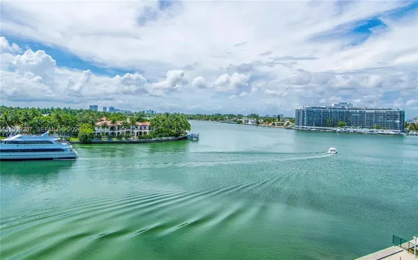 $5,500 | 6620 Indian Creek Drive, Unit 516, Miami Beach, FL 33141