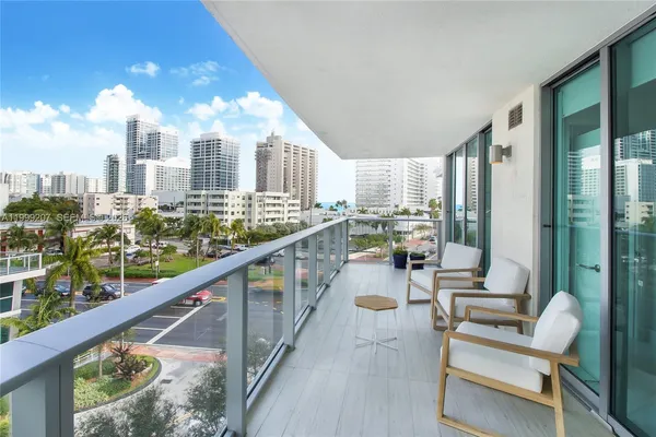 $5,500 | 6620 Indian Creek Drive, Unit 516, Miami Beach, FL 33141