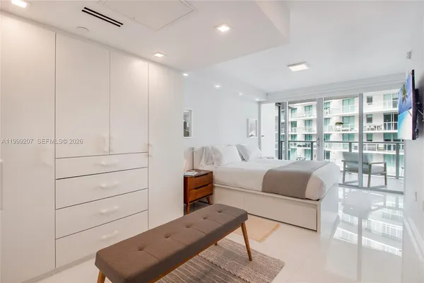 $5,500 | 6620 Indian Creek Drive, Unit 516, Miami Beach, FL 33141