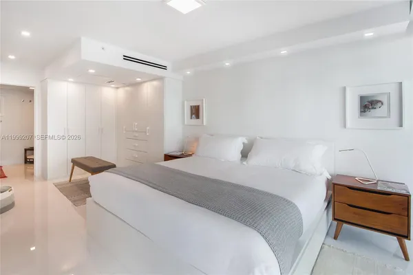 $5,500 | 6620 Indian Creek Drive, Unit 516, Miami Beach, FL 33141