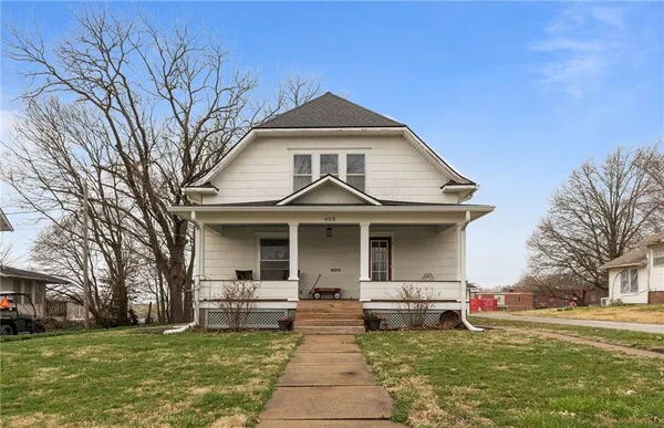 $240,000 | 403 North Wooden Avenue, Braymer, MO 64624